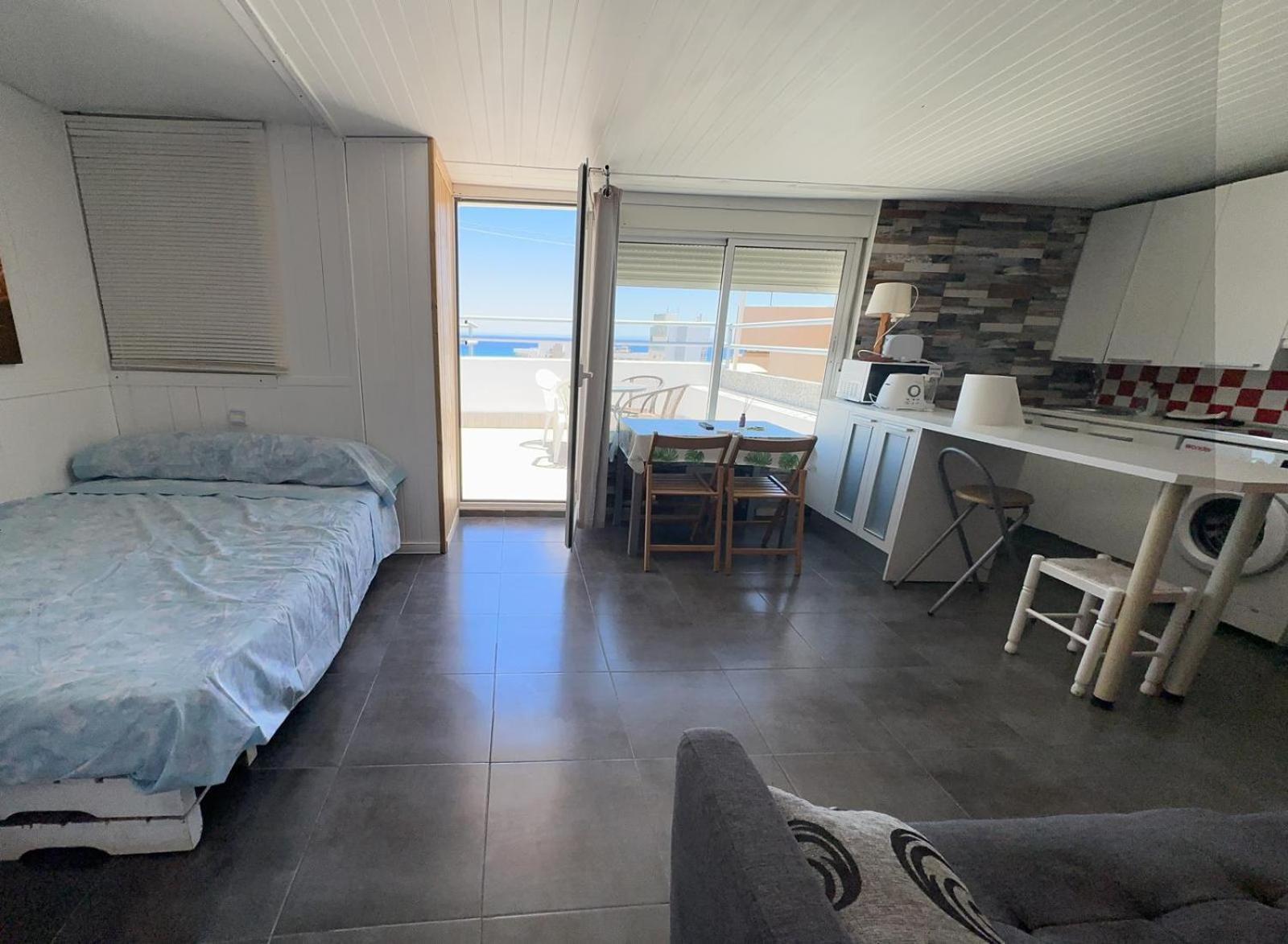 Estudio Atico En Urbanizacion Apartment *
